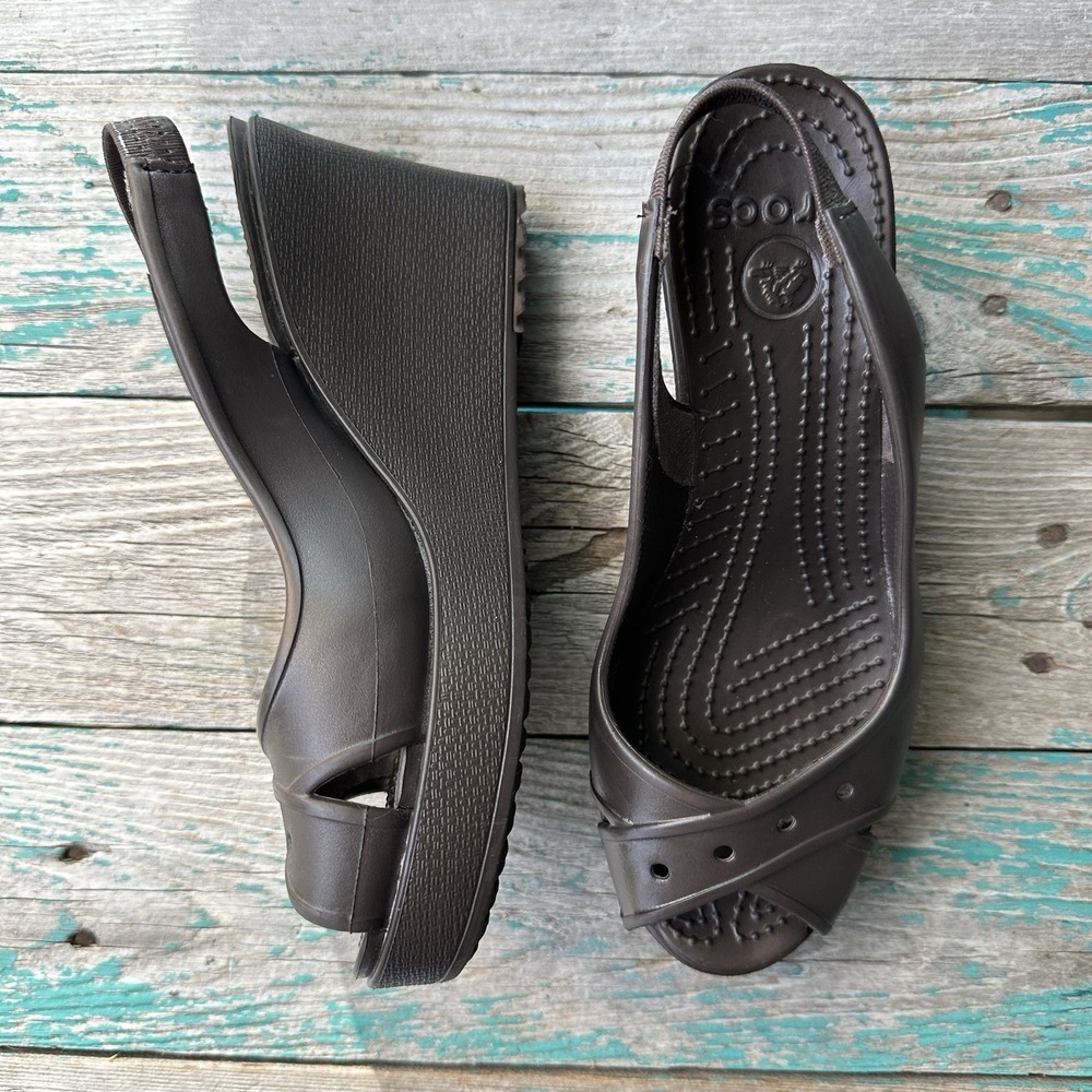 Crocs Farrah Slingback Wedge Heels Women's Size 6 Peep Toe Sandals Brown Adjust